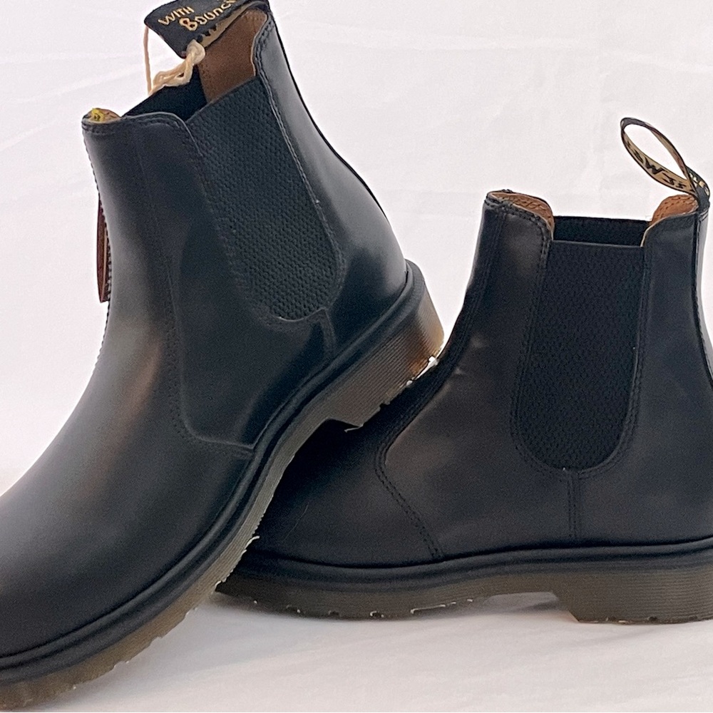 NWT - Doc Martin Chelsea Boots - Uber comfortable.